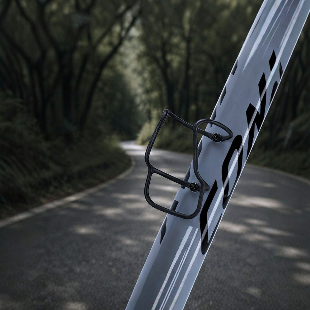 Cycling Gear And Equipment - حامل زجاجة مياه للدراجات مصنوع من